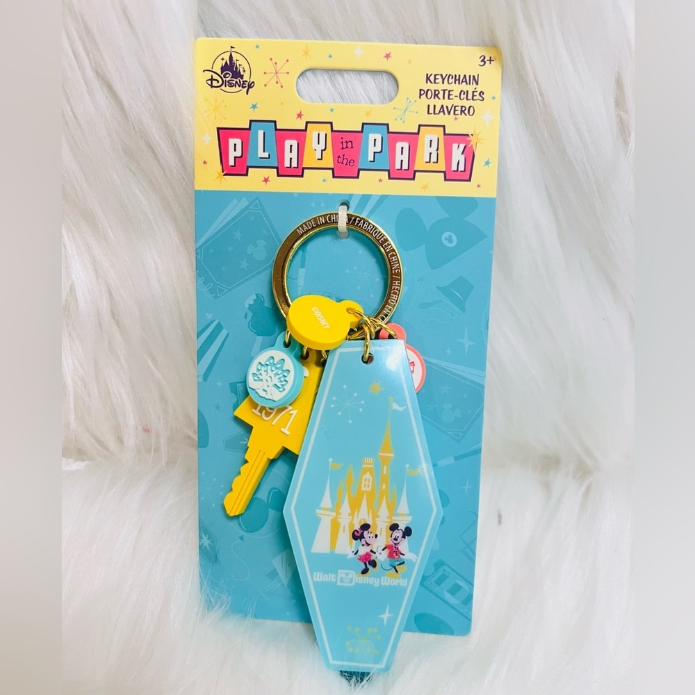 Disneyworld Play in the Park Key Chain